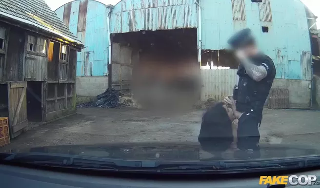 Лайфхак как выебать негритянку если есть форма полицейского