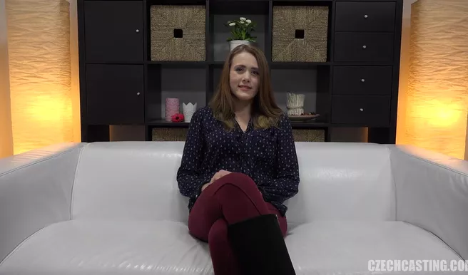 Торговала тунцом, теперь хочет торговать пиздой на экранах