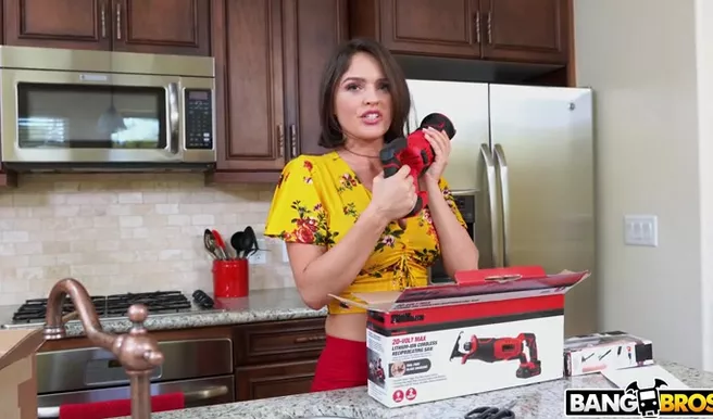 Писюкатый гузнотёр осуществил ректальную прожарку секс блогерши