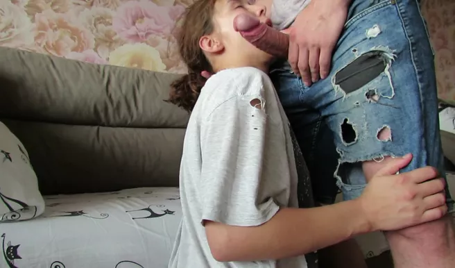 К Маше на 15 минут в гости, поебаться и в универ