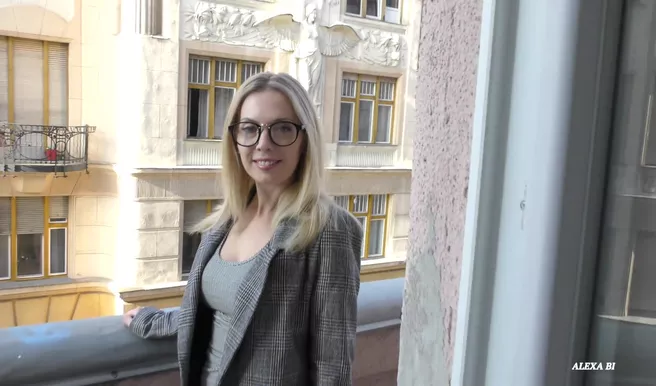 Пизда соседки оказалась более нежной, чем у жены