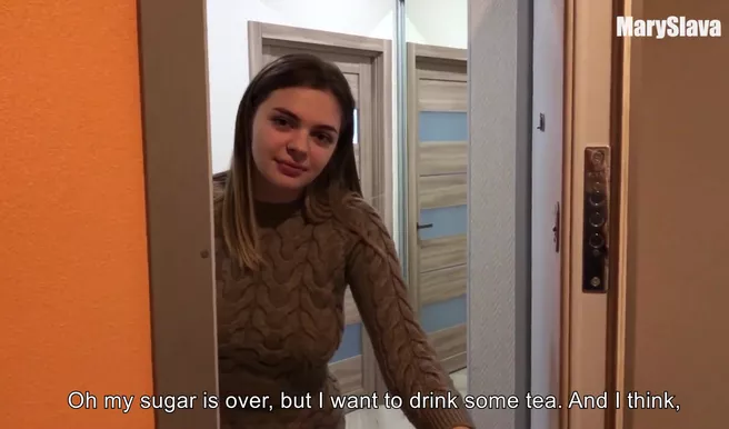 Зашел к соседке за сахаром, а у нее нет трусов под платьем