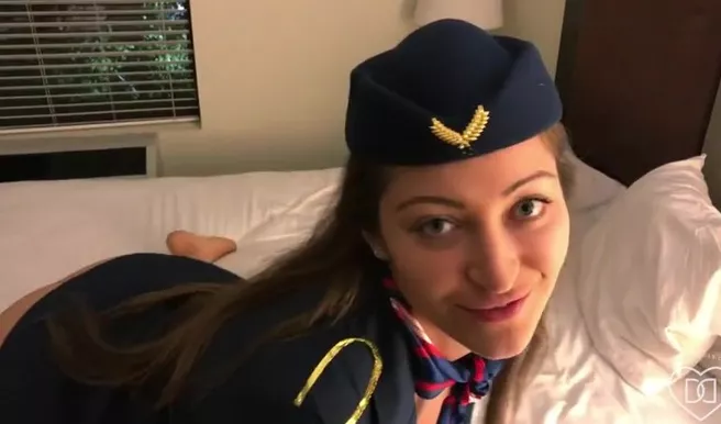 Стюардесса по имени Жанна... Или не Жанна - похер, главное, что выебать можно