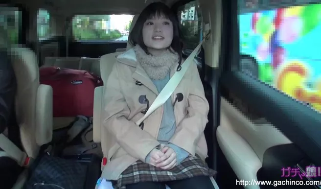 Таксист раскатал азиаточку на порно кастинг посреди белого дня