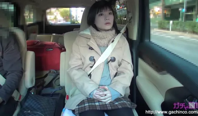 Таксист раскатал азиаточку на порно кастинг посреди белого дня