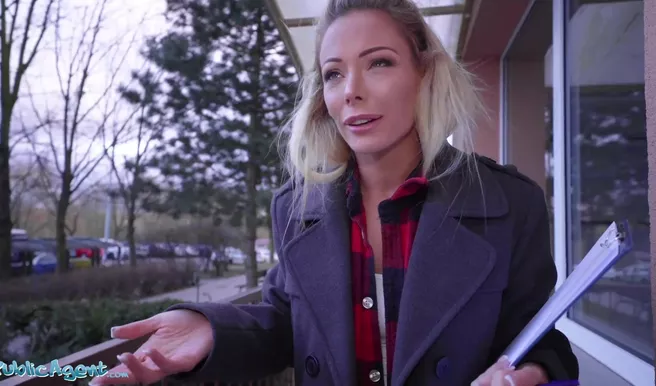 Собирала деньги на реставрацию картины, а получила за секс в коридоре