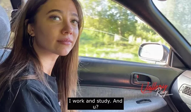 Отношения с парнем не клеятся, так что пососу хуй незнакомца в машине