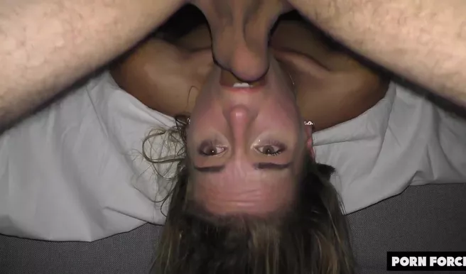 Без спермы во рту студентка спать не собирается